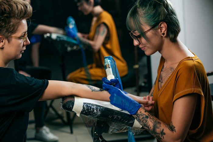 “Didn’t Notice For Months”: 20 Times Tattoo Artists Made Permanent Spelling Errors On Clients