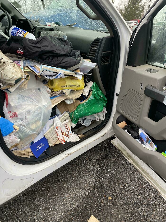99 Times Car Mechanics Had To Take Pics Of What They Were Dealing With So Others Would Believe Them (New Pics) 99 Times Car Mechanics Had To Take Pics Of What They Were Dealing With So Others Would Believe Them (New Pics)
