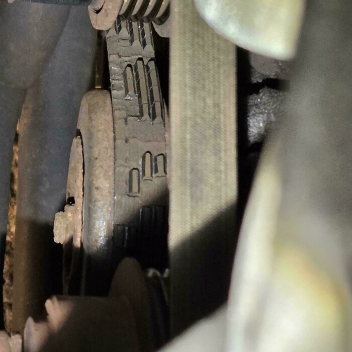99 Times Car Mechanics Had To Take Pics Of What They Were Dealing With So Others Would Believe Them (New Pics) 99 Times Car Mechanics Had To Take Pics Of What They Were Dealing With So Others Would Believe Them (New Pics)