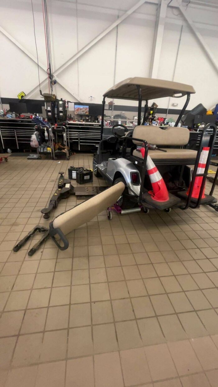 99 Times Car Mechanics Had To Take Pics Of What They Were Dealing With So Others Would Believe Them (New Pics) 99 Times Car Mechanics Had To Take Pics Of What They Were Dealing With So Others Would Believe Them (New Pics)