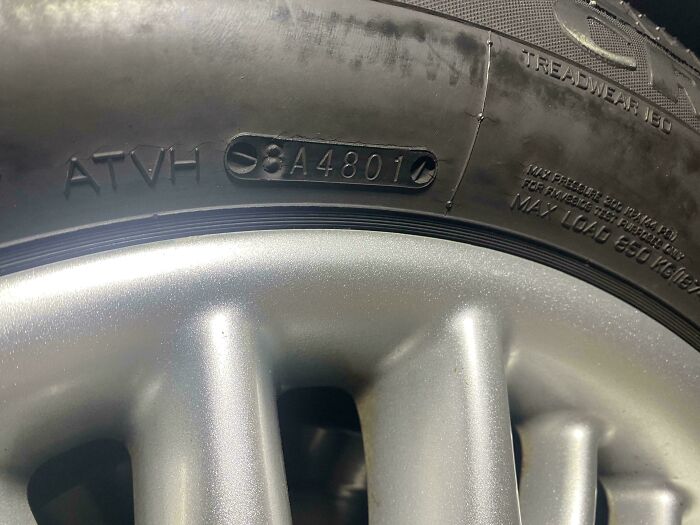 99 Times Car Mechanics Had To Take Pics Of What They Were Dealing With So Others Would Believe Them (New Pics) 99 Times Car Mechanics Had To Take Pics Of What They Were Dealing With So Others Would Believe Them (New Pics)