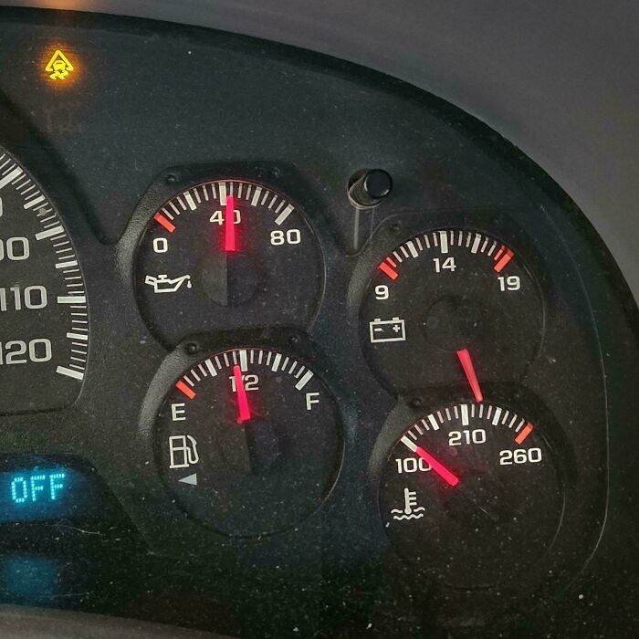 99 Times Car Mechanics Had To Take Pics Of What They Were Dealing With So Others Would Believe Them (New Pics) 99 Times Car Mechanics Had To Take Pics Of What They Were Dealing With So Others Would Believe Them (New Pics)