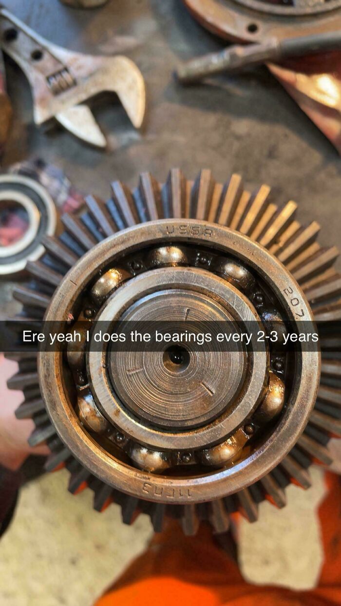 99 Times Car Mechanics Had To Take Pics Of What They Were Dealing With So Others Would Believe Them (New Pics) 99 Times Car Mechanics Had To Take Pics Of What They Were Dealing With So Others Would Believe Them (New Pics)