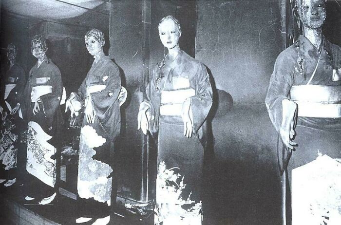 Unsettling Moments In History That Have Been Immortalized In Pictures, And Here Are 39 Of Them Unsettling Moments In History That Have Been Immortalized In Pictures, And Here Are 39 Of Them