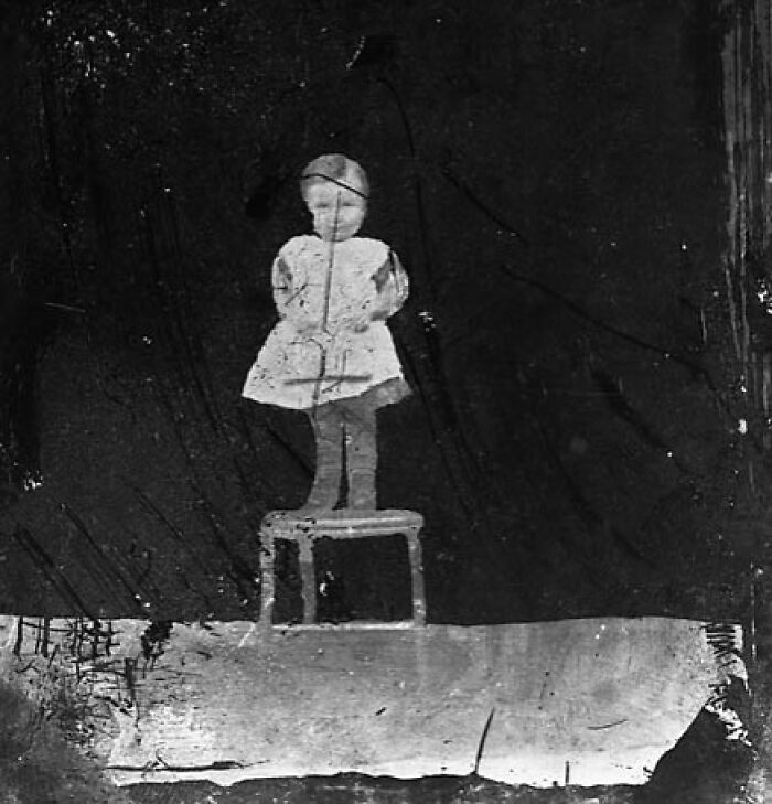 Unsettling Moments In History That Have Been Immortalized In Pictures, And Here Are 39 Of Them Unsettling Moments In History That Have Been Immortalized In Pictures, And Here Are 39 Of Them