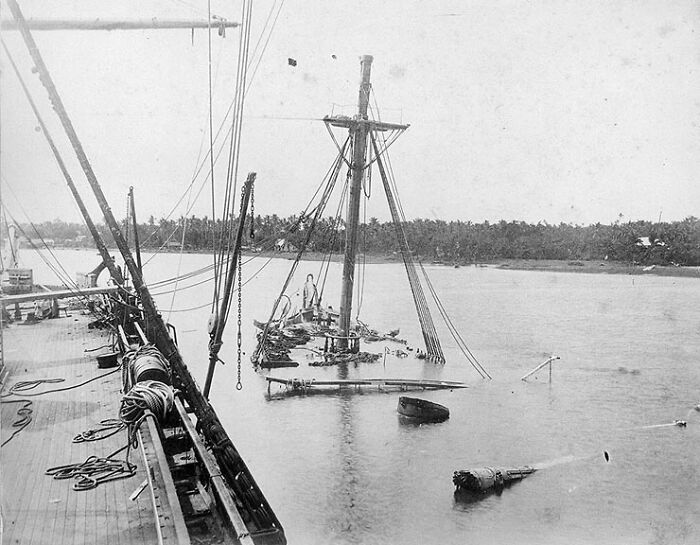 Unsettling Moments In History That Have Been Immortalized In Pictures, And Here Are 39 Of Them Unsettling Moments In History That Have Been Immortalized In Pictures, And Here Are 39 Of Them