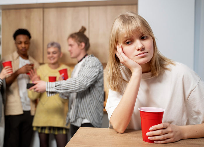 Man Spirals After Friend Retells Their Shared History, GF Suspects She Only Heard Half The Story Man Spirals After Friend Retells Their Shared History, GF Suspects She Only Heard Half The Story