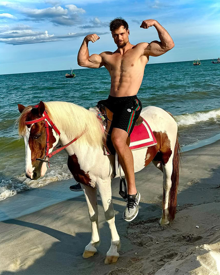 After Lookmaxxer’s Bizarre Passing At 32, His Extreme Transformation Stuns Many After Lookmaxxer’s Bizarre Passing At 32, His Extreme Transformation Stuns Many