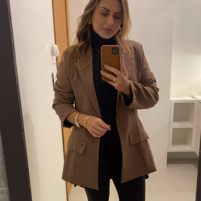Woman’s Cosmetic Procedure Goes Viral As Her Face Changes Dramatically, Expert Weighs In And Explains The Risks Woman’s Cosmetic Procedure Goes Viral As Her Face Changes Dramatically, Expert Weighs In And Explains The Risks