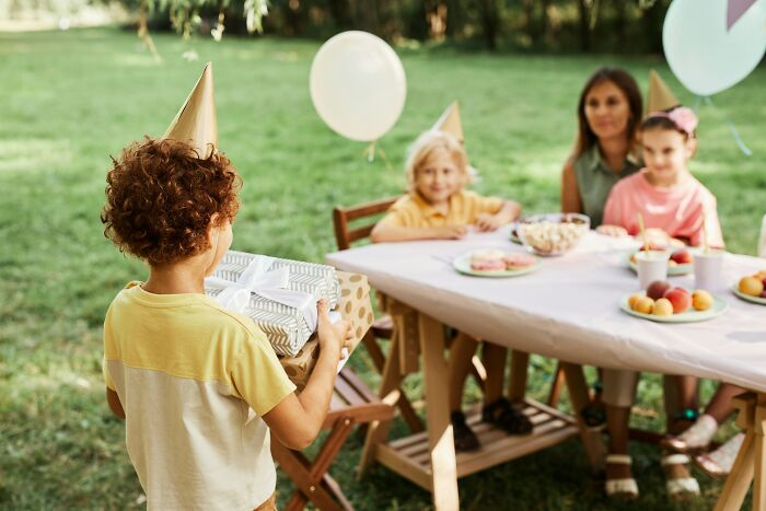 67 Guests Who Walked Into Someone&rsquo;s Home And Instantly Knew They&rsquo;d Never Return