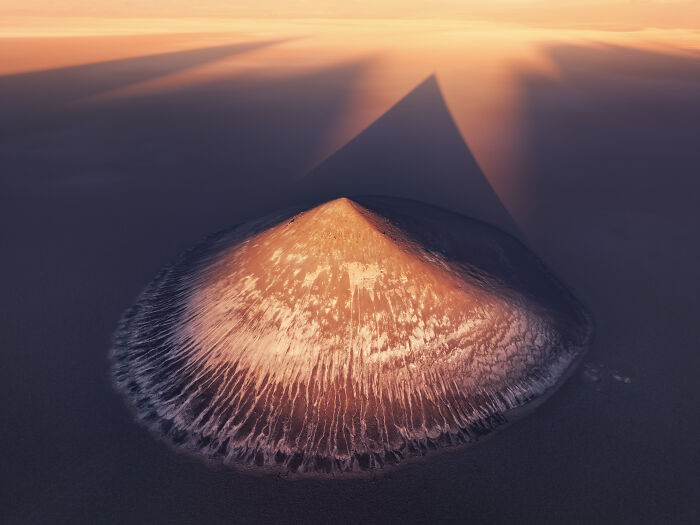 Spectacular Photos Awarded At The 2026 International Aerial Photographer Of The Year Competition (50 Pics) Spectacular Photos Awarded At The 2026 International Aerial Photographer Of The Year Competition (50 Pics)