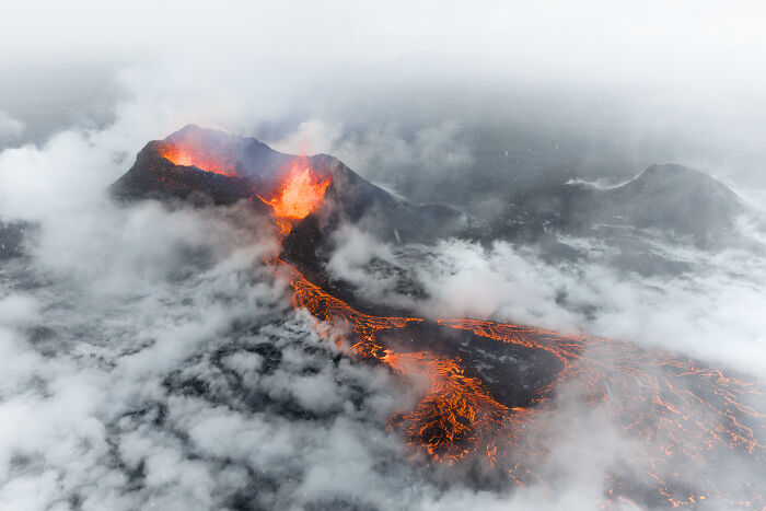 Spectacular Photos Awarded At The 2026 International Aerial Photographer Of The Year Competition (50 Pics) Spectacular Photos Awarded At The 2026 International Aerial Photographer Of The Year Competition (50 Pics)