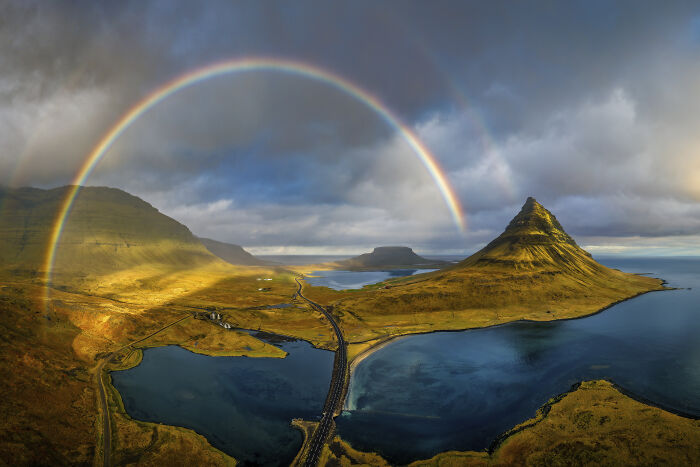 Spectacular Photos Awarded At The 2026 International Aerial Photographer Of The Year Competition (50 Pics) Spectacular Photos Awarded At The 2026 International Aerial Photographer Of The Year Competition (50 Pics)