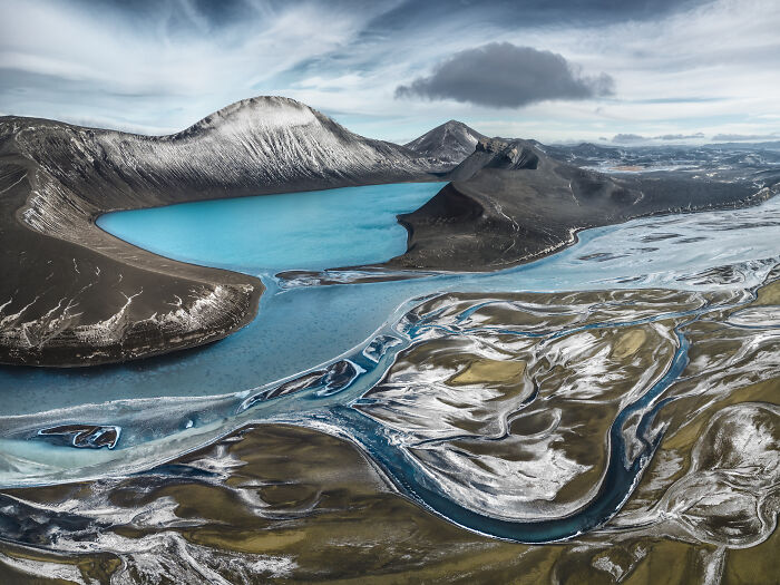 Spectacular Photos Awarded At The 2026 International Aerial Photographer Of The Year Competition (50 Pics) Spectacular Photos Awarded At The 2026 International Aerial Photographer Of The Year Competition (50 Pics)