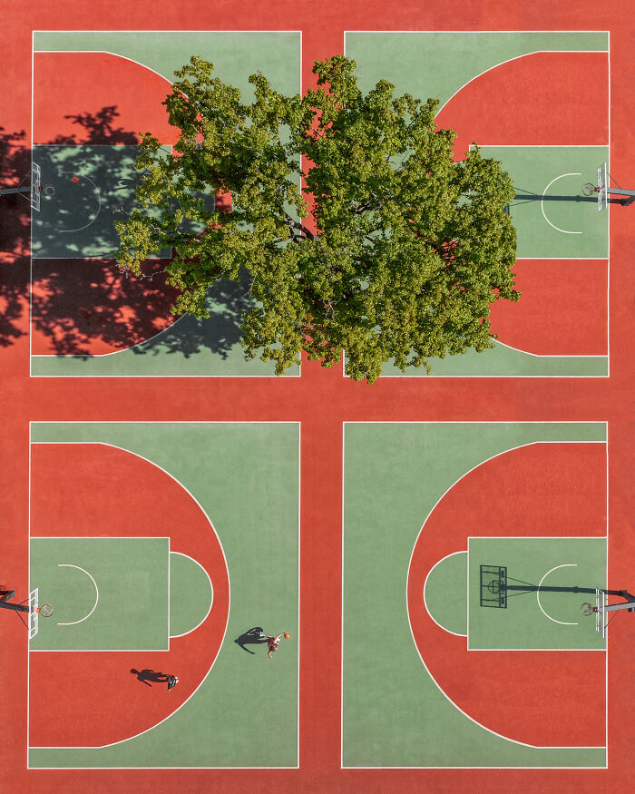 Spectacular Photos Awarded At The 2026 International Aerial Photographer Of The Year Competition (50 Pics) Spectacular Photos Awarded At The 2026 International Aerial Photographer Of The Year Competition (50 Pics)