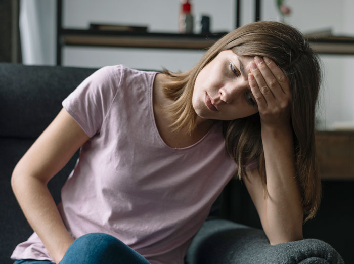 Mom Rushes To Make Travel Plans Without Consulting Her Family, Only For It To Backfire Mom Rushes To Make Travel Plans Without Consulting Her Family, Only For It To Backfire