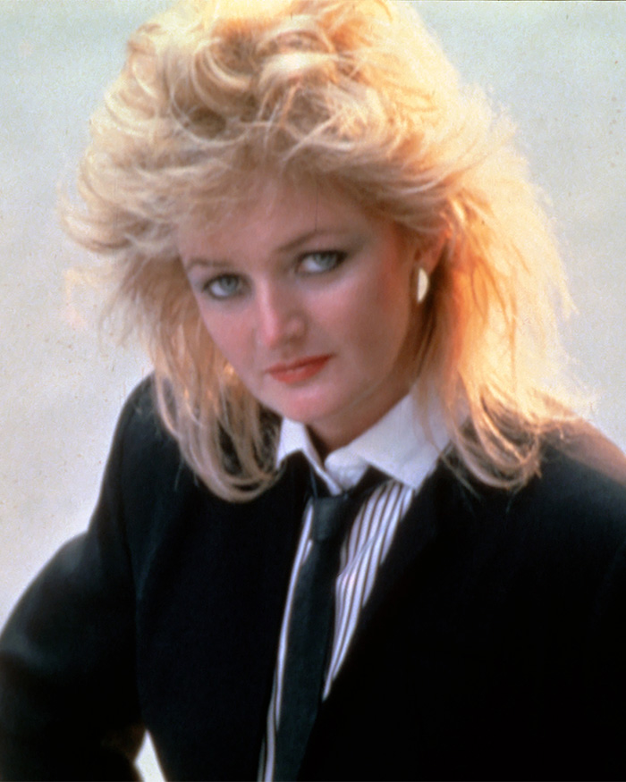 Doctor Sends Alert After ‘Holding Out For A Hero’ Icon Bonnie Tyler Passes Away Following Medical Emergency