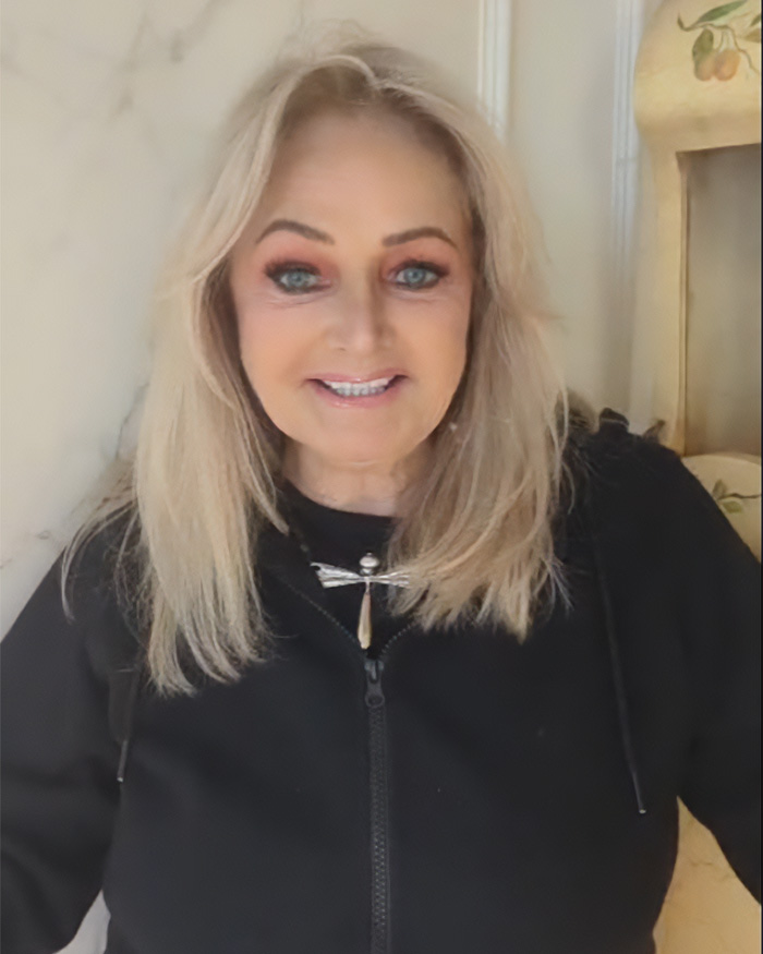 Doctor Sends Alert After ‘Holding Out For A Hero’ Icon Bonnie Tyler Passes Away Following Medical Emergency