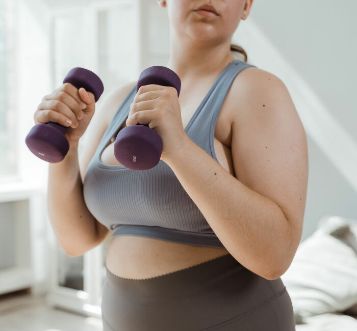 Doctor Intervenes After Woman’s “Reminder” About What Real Bodies Look Like Triggers Health Debate Doctor Intervenes After Woman’s “Reminder” About What Real Bodies Look Like Triggers Health Debate