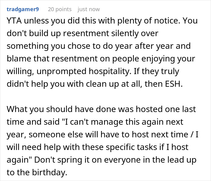 27YO Refuses To Host Mom’s B-Day After Years Of Toiling On Her Own, They Treat It Like Blasphemy