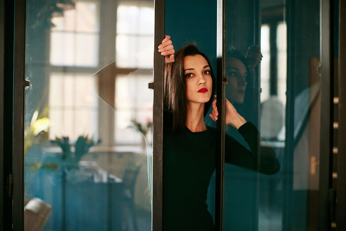 “A Sociopath With Great Hair”: 40 People Who Ignored Red Flags Because The Person Was Hot