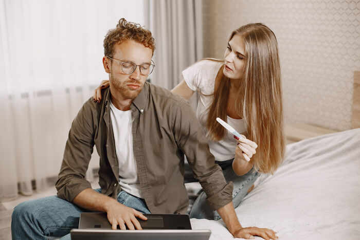 “A Sociopath With Great Hair”: 40 People Who Ignored Red Flags Because The Person Was Hot