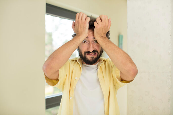 “A Sociopath With Great Hair”: 40 People Who Ignored Red Flags Because The Person Was Hot