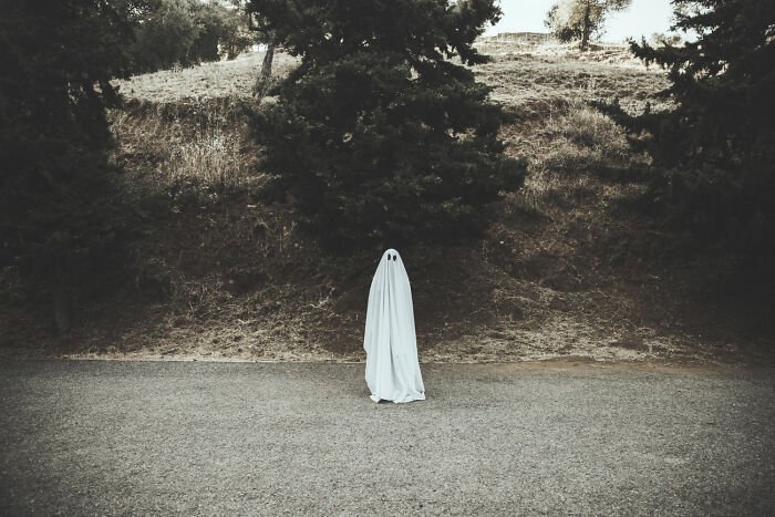 Not Saying Ghosts Are Real, But These 25 Videos Are Seriously Hard To Explain Not Saying Ghosts Are Real, But These 25 Videos Are Seriously Hard To Explain