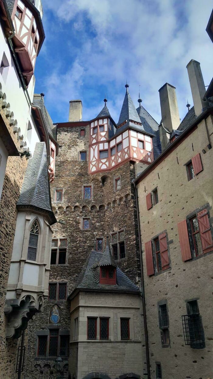 137 Examples Of Architecture So Beautiful, It Almost Looks Unreal (New Pics) 137 Examples Of Architecture So Beautiful, It Almost Looks Unreal (New Pics)
