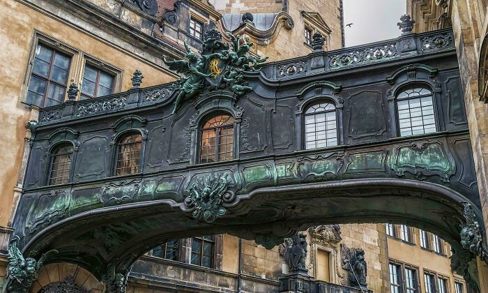137 Examples Of Architecture So Beautiful, It Almost Looks Unreal (New Pics) 137 Examples Of Architecture So Beautiful, It Almost Looks Unreal (New Pics)