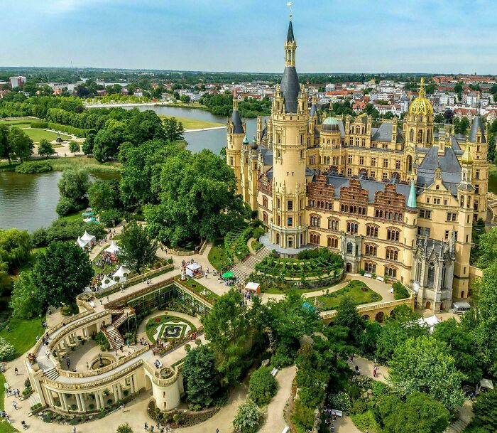 137 Examples Of Architecture So Beautiful, It Almost Looks Unreal (New Pics) 137 Examples Of Architecture So Beautiful, It Almost Looks Unreal (New Pics)