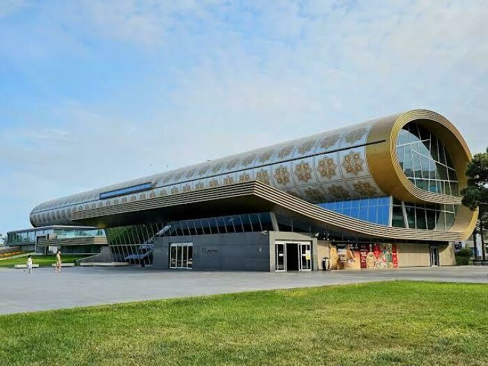 137 Examples Of Architecture So Beautiful, It Almost Looks Unreal (New Pics) 137 Examples Of Architecture So Beautiful, It Almost Looks Unreal (New Pics)