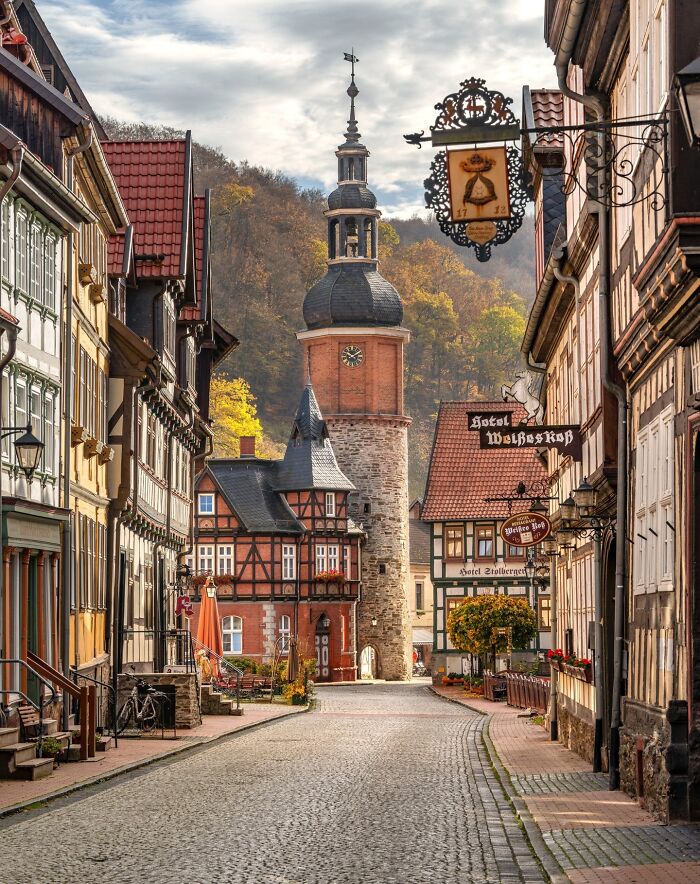 137 Examples Of Architecture So Beautiful, It Almost Looks Unreal (New Pics) 137 Examples Of Architecture So Beautiful, It Almost Looks Unreal (New Pics)