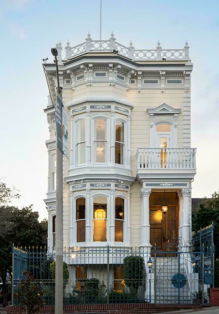 137 Examples Of Architecture So Beautiful, It Almost Looks Unreal (New Pics) 137 Examples Of Architecture So Beautiful, It Almost Looks Unreal (New Pics)