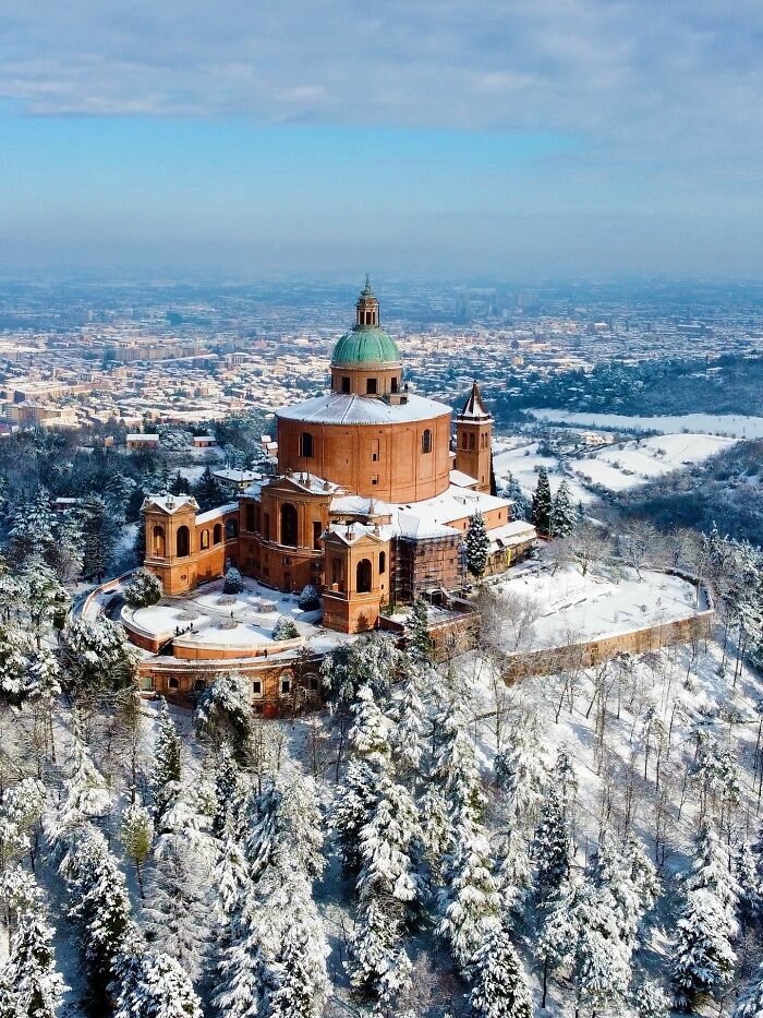 137 Examples Of Architecture So Beautiful, It Almost Looks Unreal (New Pics) 137 Examples Of Architecture So Beautiful, It Almost Looks Unreal (New Pics)