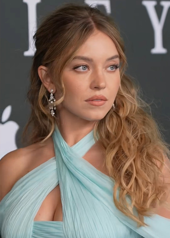 Sydney Sweeney Models Lace Lingerie In Her Boldest Display Ever, Fans React With Harsh Comments: “Find Jesus” Sydney Sweeney Models Lace Lingerie In Her Boldest Display Ever, Fans React With Harsh Comments: “Find Jesus”