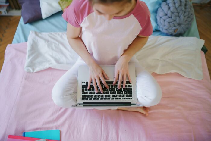 “Don’t Date, Don’t Look At Boys”: 55 Ridiculous “Under My Roof” Rules That Backfired On Parents “Don’t Date, Don’t Look At Boys”: 55 Ridiculous “Under My Roof” Rules That Backfired On Parents