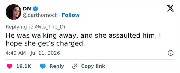 Male Karen Gets Bear Sprayed After Confrontation With Girls And Sparks Online Debate Male Karen Gets Bear Sprayed After Confrontation With Girls And Sparks Online Debate