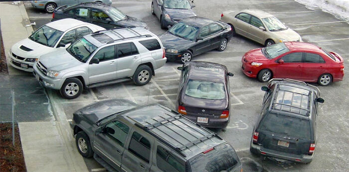 92 Pictures Of People Who Probably Shouldn’t Have A License: “Can’t Park There Mate” 92 Pictures Of People Who Probably Shouldn’t Have A License: “Can’t Park There Mate”