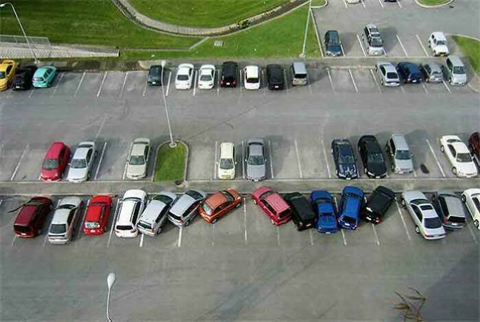 92 Pictures Of People Who Probably Shouldn’t Have A License: “Can’t Park There Mate” 92 Pictures Of People Who Probably Shouldn’t Have A License: “Can’t Park There Mate”