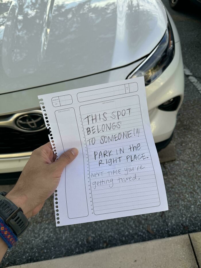92 Pictures Of People Who Probably Shouldn’t Have A License: “Can’t Park There Mate” 92 Pictures Of People Who Probably Shouldn’t Have A License: “Can’t Park There Mate”