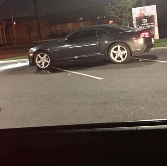 92 Pictures Of People Who Probably Shouldn’t Have A License: “Can’t Park There Mate” 92 Pictures Of People Who Probably Shouldn’t Have A License: “Can’t Park There Mate”