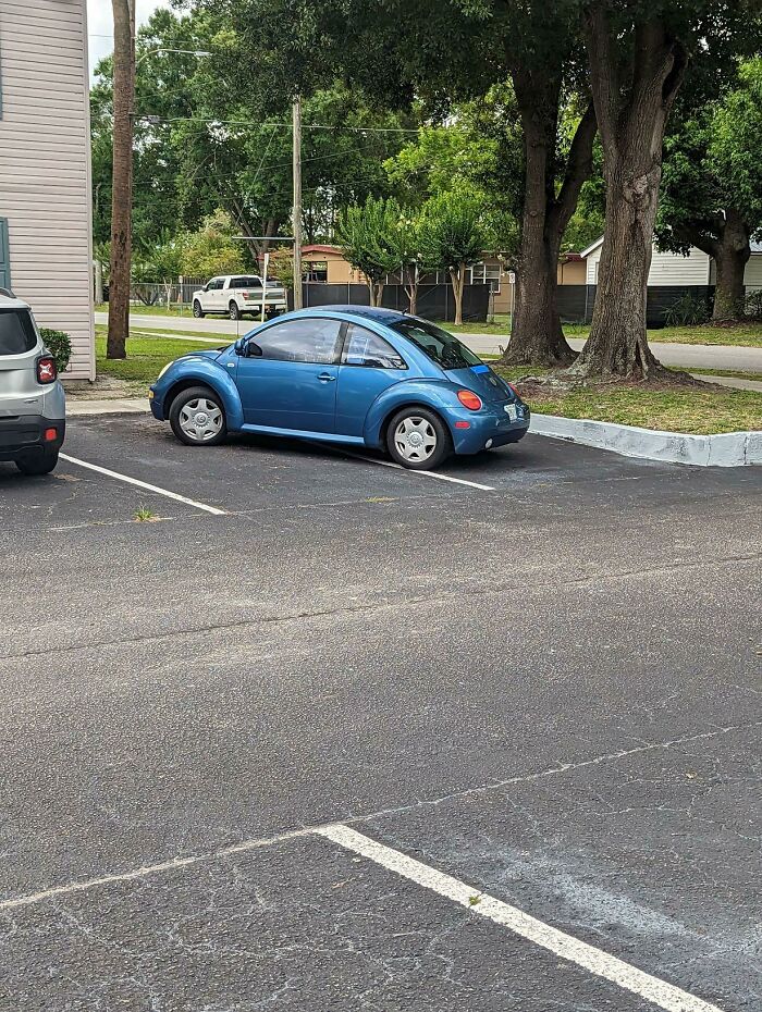 92 Pictures Of People Who Probably Shouldn’t Have A License: “Can’t Park There Mate” 92 Pictures Of People Who Probably Shouldn’t Have A License: “Can’t Park There Mate”
