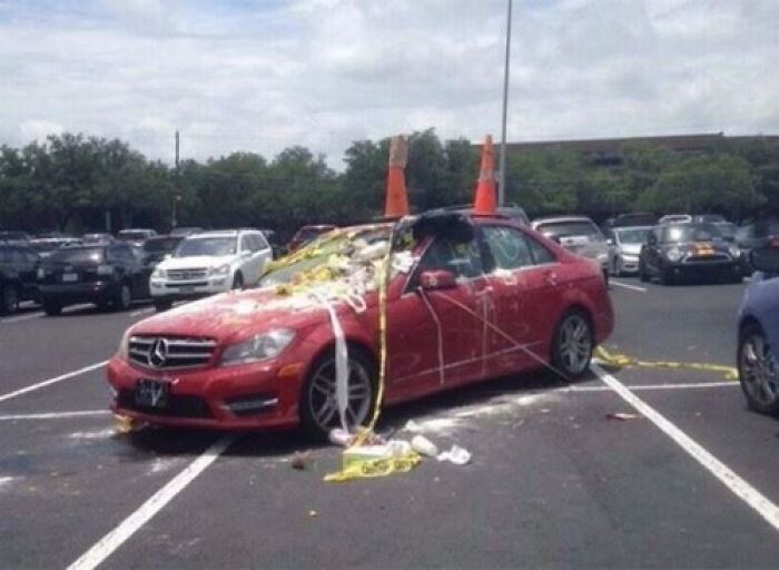 92 Pictures Of People Who Probably Shouldn’t Have A License: “Can’t Park There Mate” 92 Pictures Of People Who Probably Shouldn’t Have A License: “Can’t Park There Mate”