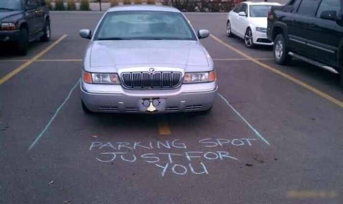 92 Pictures Of People Who Probably Shouldn’t Have A License: “Can’t Park There Mate” 92 Pictures Of People Who Probably Shouldn’t Have A License: “Can’t Park There Mate”