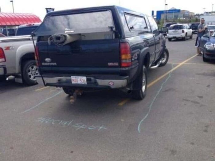 92 Pictures Of People Who Probably Shouldn’t Have A License: “Can’t Park There Mate” 92 Pictures Of People Who Probably Shouldn’t Have A License: “Can’t Park There Mate”