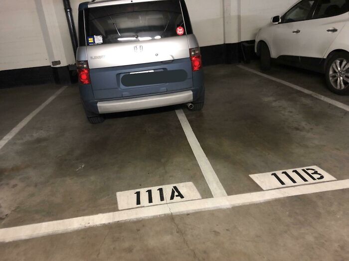 92 Pictures Of People Who Probably Shouldn’t Have A License: “Can’t Park There Mate” 92 Pictures Of People Who Probably Shouldn’t Have A License: “Can’t Park There Mate”