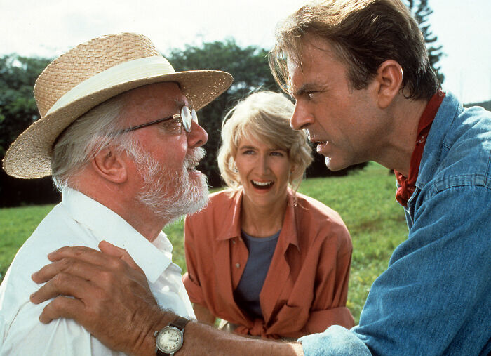 “Disturbing” Threats Of Violence Plagued ‘Jurassic Park’ Star Sam Neill Before His Unexpected Passing “Disturbing” Threats Of Violence Plagued ‘Jurassic Park’ Star Sam Neill Before His Unexpected Passing