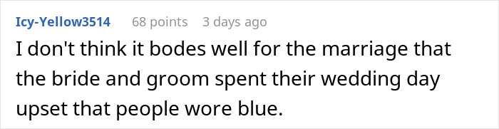 Couple Finds Out They Wore The Wrong Color To A Wedding: “An Idea From TikTok” Couple Finds Out They Wore The Wrong Color To A Wedding: “An Idea From TikTok”