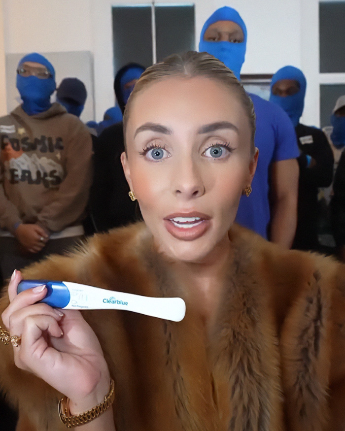Adult Star Bonnie Blue Describes How Participants Dealt With Her Baby Bump During 10-Hour July 4 Event Adult Star Bonnie Blue Describes How Participants Dealt With Her Baby Bump During 10-Hour July 4 Event